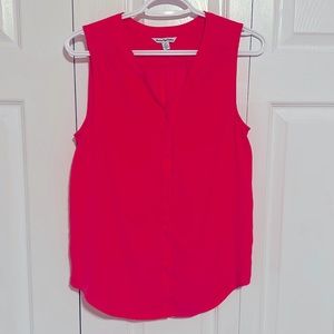 Sleeveless button down pink top